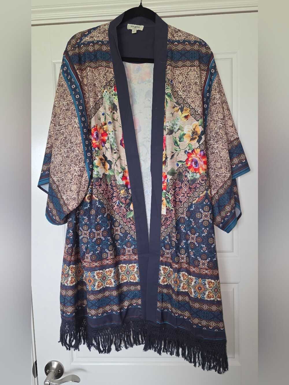 Like New Umgee Navy Multi Floral Fringe Kimono Size S/M Oversized